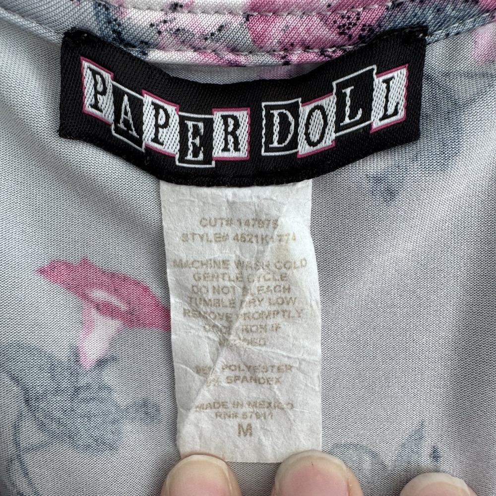Paper Doll Women's Floral Wrap Dress Gray Pink Flutter Sleeve Size M - Picture 6 of 7